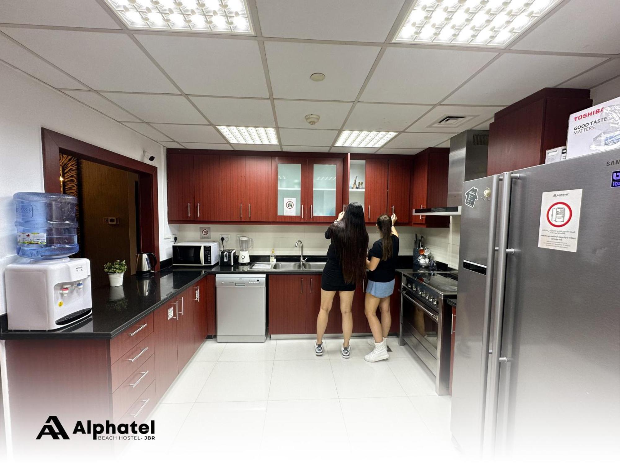 Alphatel Beach Hostel Jbr Dubai Exterior foto