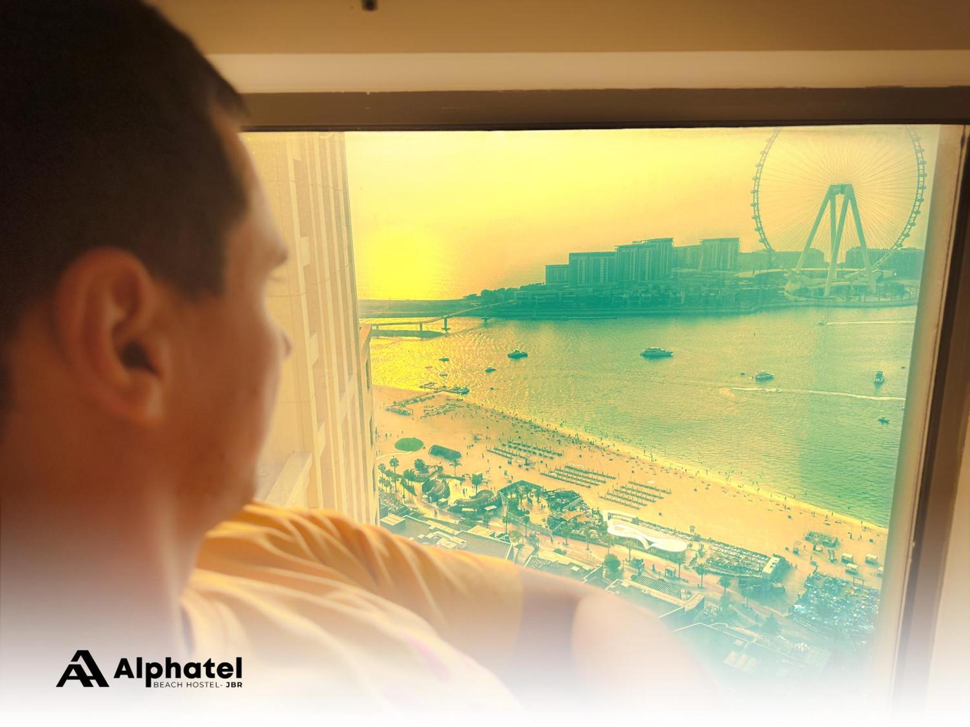 Alphatel Beach Hostel Jbr Dubai Exterior foto